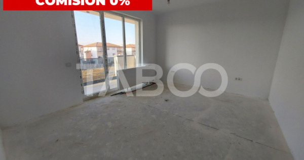 Apartament de vanzare 3 camere 2 bai balcon logie loc de par