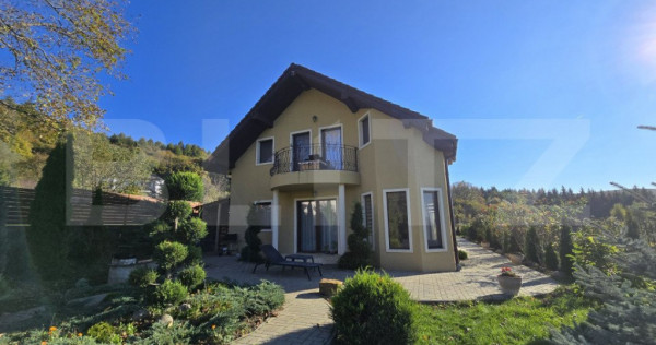 Casă deosebită, 4 camere, 112 mp, teren 700 mp, view panor