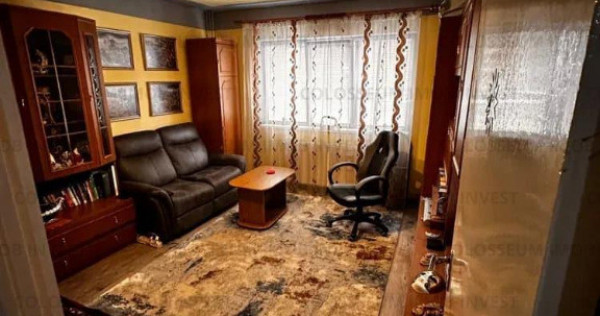 Garsoniera decomandata - zona Astra...