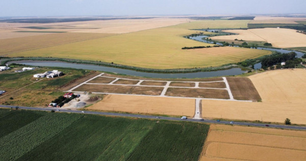 Spre vanzare teren intravilan cu utilități JUD Calarasi,