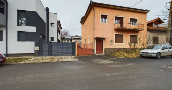 Vilă pe strada 9 Mai, Romanilor