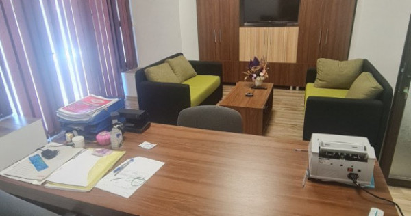 Inchiriere spatiu comercial, 6 incaperi, 133 mp, zona Cornit