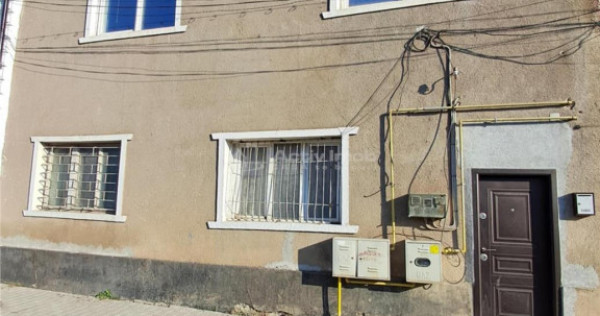 Resita Apartament la Casa,Etj.1