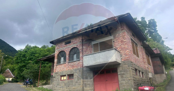 Casa cu teren generos de vanzare in Cartierul Ferneziu-zo...