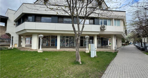 Sp comercial Teatru intersectie, zona 0, vitrina, 22 mp, pe