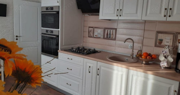 Apartament cu 3 camere de vanzare zona Grivitei