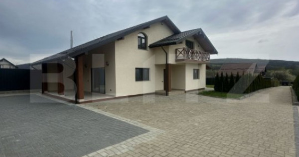 Casa individuala, cu 5 camere, 160 mp utili, zona Patrauti