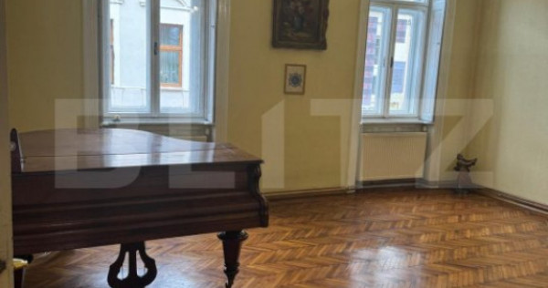 Apartament cu 3 camere, 131 mp, zona Piața Mihai Viteazul