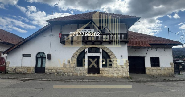 SPATIU COMERCIAL CAMPULUNG ZONA CENTRALA