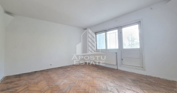 Apartament cu 3 camere, 2 bai, 2 balcoane, zona Calea Ara...