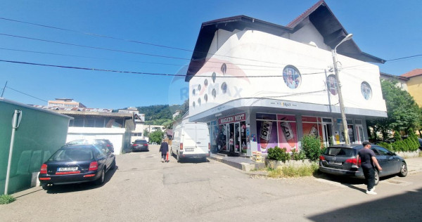Spațiu generos in Piatra Neamt - perfect pentru afacerea ta
