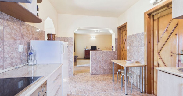 Vilă cochetă 4 camere P+M în Munar