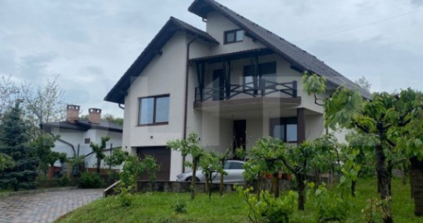Casa individuala cu 5 camere, 240 mp, 12,8 ari teren, zona