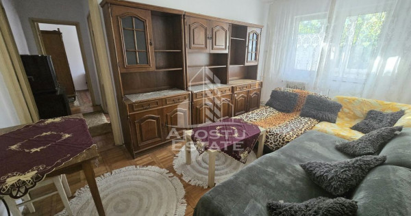 Apartament cu 4 camere, etaj intermediar, zona Dacia