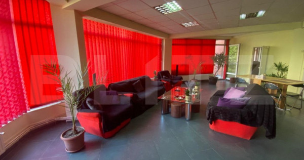 Casa de vanzare, cu 5 camere, 480 mp, zona 1 Mai