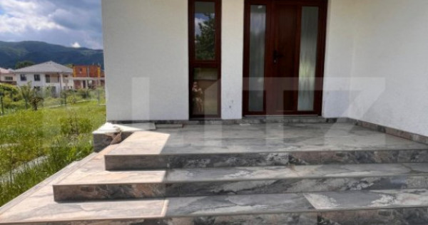 Duplex nou, 305 mp utili, grădină și terasă, zona Cisnă