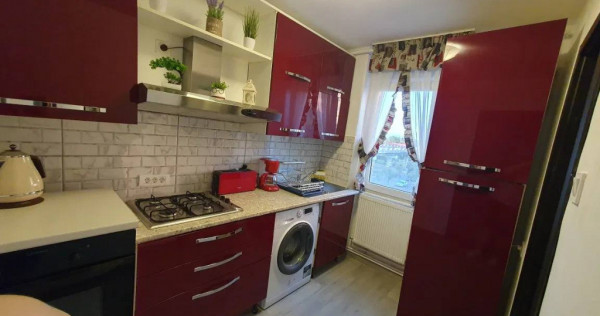 Apartament 2 camere,semidecomandat - zona Gemenii