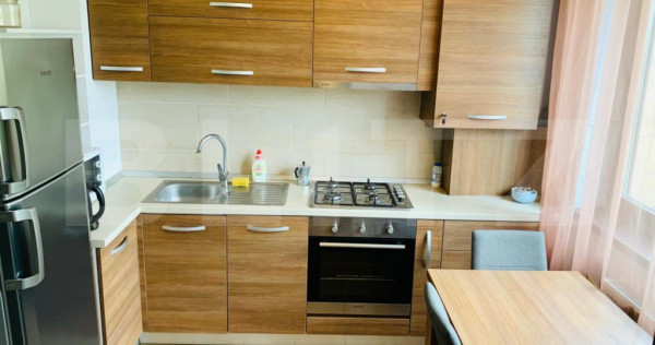 Apartament de vanzare, cu 2 camere, 54 mp, zona Cuza Voda