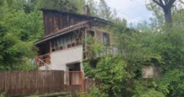 Casa si teren Petrosani, jud. Hunedoara - termen 12.03