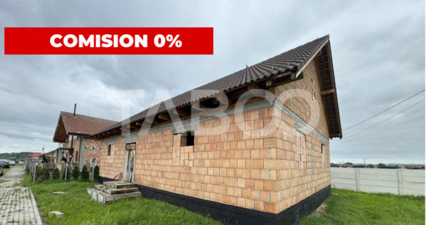 Casa individuala 3 camere de vanzare cu teren de 300 mp Cris