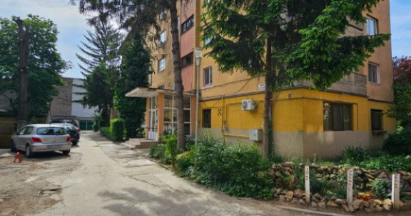 Apartament 2 camere si garaj Arad