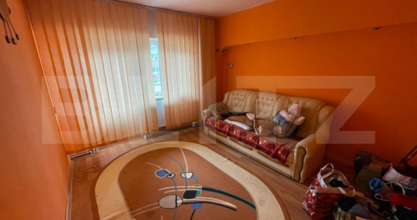 Apartament de vanzare, cu 3 camere, 70 mp, zona Garii