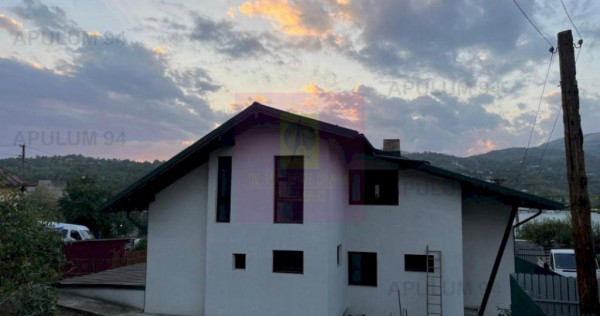 Vilă de v&acirc;nzare &icirc;n Comarnic