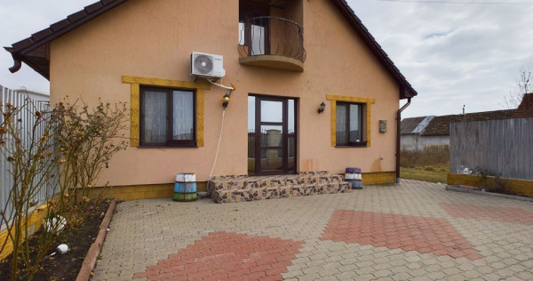 Casă cu 5 camere în Nădlac