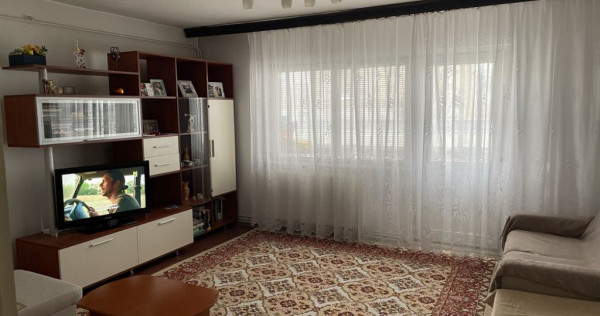 Apartament 3 camere decomandat Astra Carpatilor