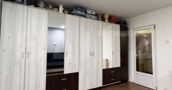 Garsoniera de vanzare, decomandata , zona Micro 3