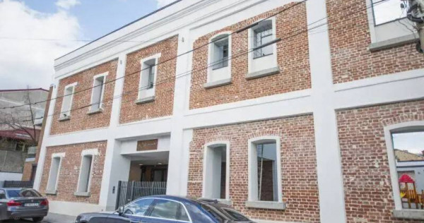 Apartament 3 camere zona Parcul Carol !