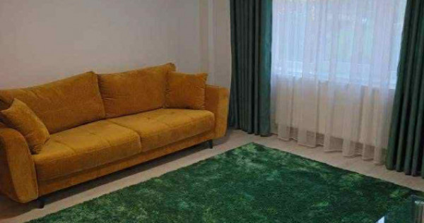 Apartament 3 camere, decomandat - zona Noua.