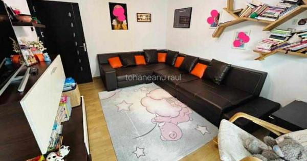 Apartament 3 camere, decomandat - zona Florilor