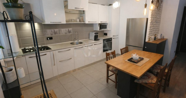 2 case 7 camere Dristor, centrală, parcare, metrou, 247 mp