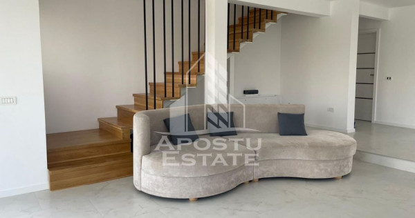 Casa individuala, 6 camere, 2 bai, garaj, teren 913, pomp...