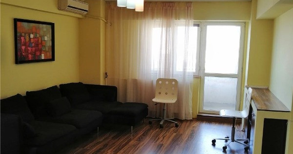 Apartament 3 camere Nerva Traian