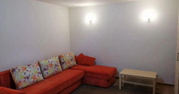 1 camera in zona Centru