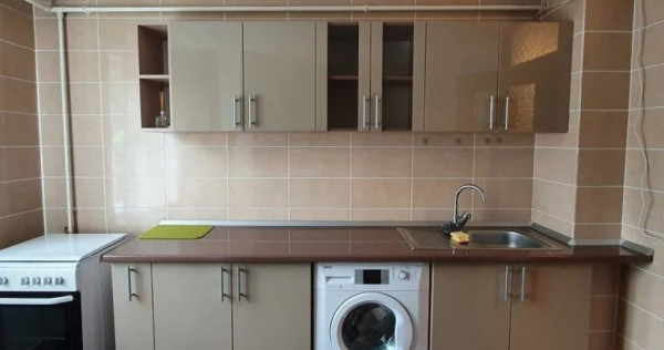 2 camere in spatele Facultatii de Medicina