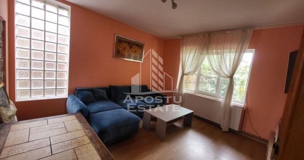 Casa individuala cu 7 camere,si teren de 550 mp,Dudestii Noi