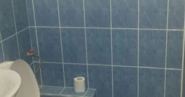 1 camera in zona Medicinei