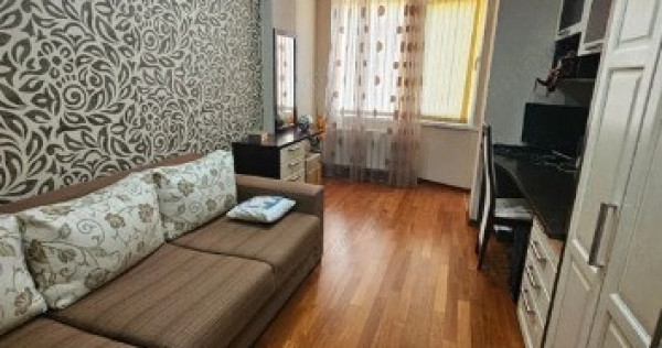 3 camere in zona Girocului