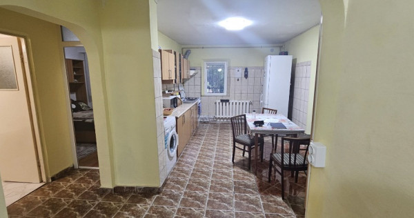 Poarta 6/ 3 camere / parter inalt