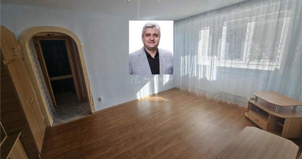 Resita, 2 Cam. Cf. 1, Et. 1, Bulevard, Micro 1