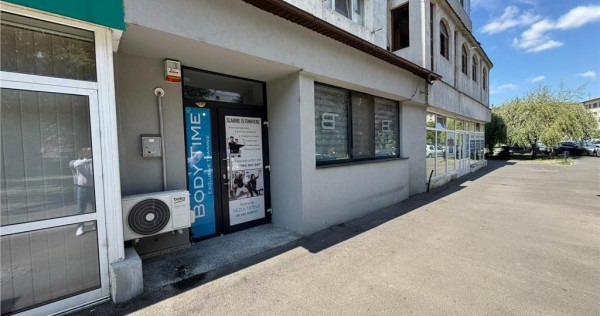Spatiu comercial renovat complet de in Focsani