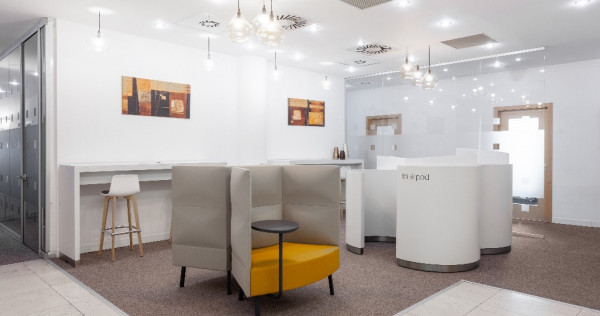 Acces nelimitat la spații de co-working în Regus Floreasca Plaza