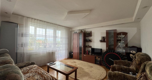 Apartament de vanzare, cu 3 camere decomandat, 61 mp, zona P