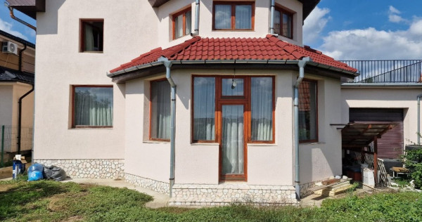 Casa de vanzare, Sanmartin la intrarea in localitate