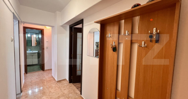 Apartament decomandat 3 camere, parcare generoasă, Electrop