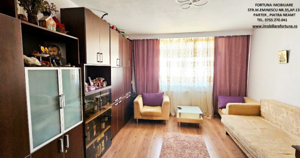 Apartament 4 camere decomandate, zona Petrodava