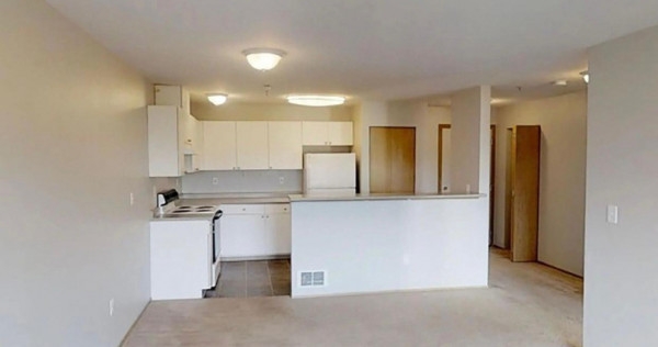 Apartament 3 camere, decomandat - zona Tractorul